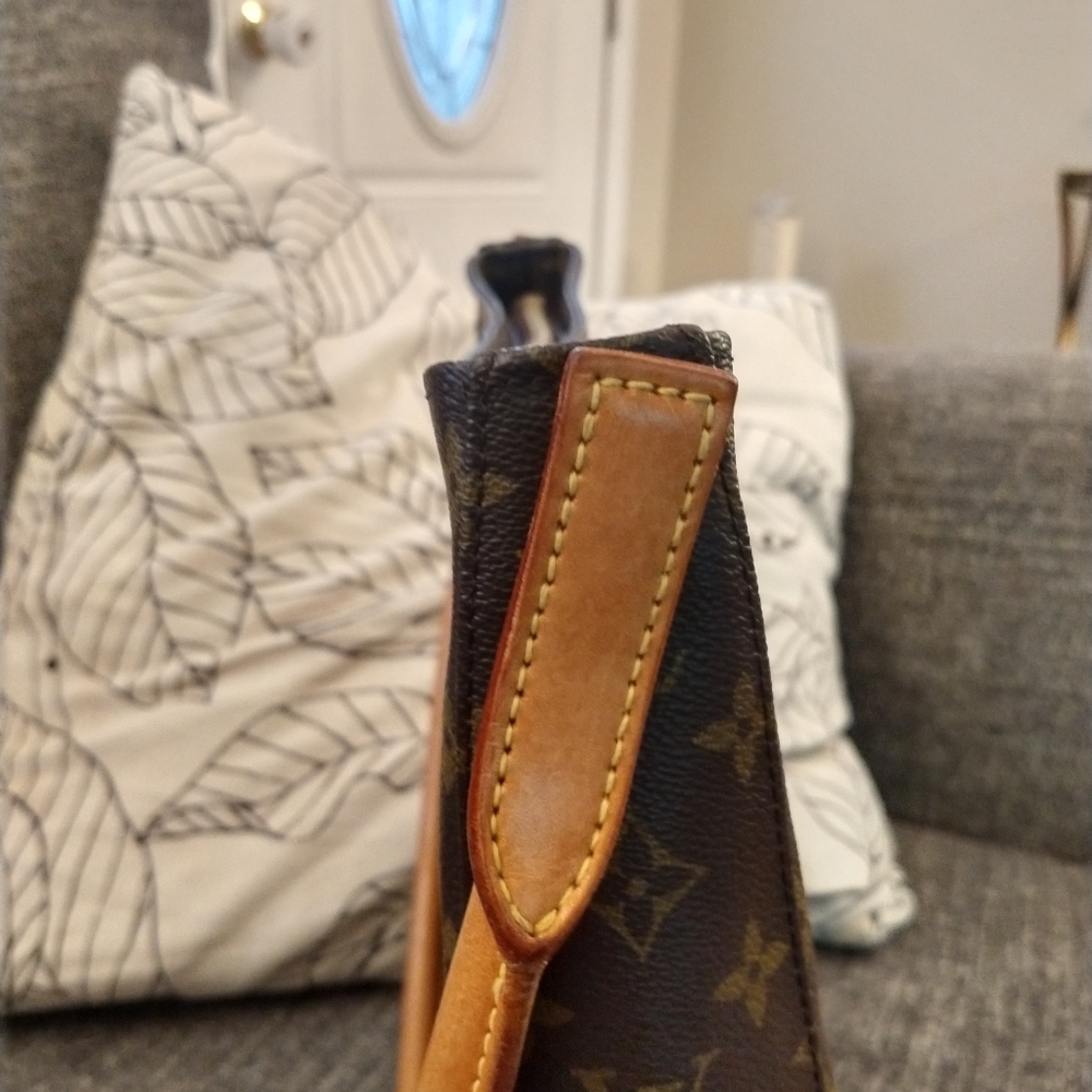 Vintage Louis Vuitton bag - Picture 10 of 15